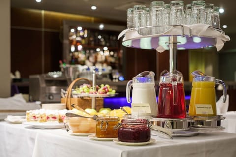 Free buffet breakfast