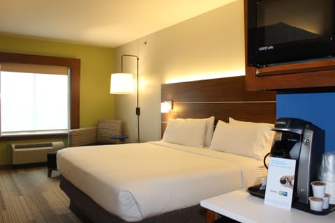 In-room safe, desk, laptop workspace, iron/ironing board