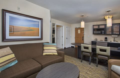 Suite, 1 Bedroom | Room amenity
