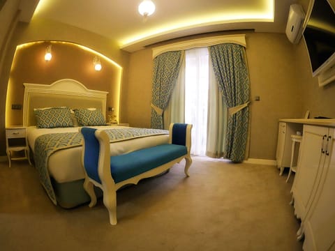 Suite | Minibar, desk, soundproofing, free WiFi