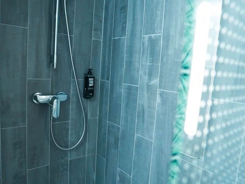 Room, 1 Double Bed (Renovated) | Bathroom | Eco-friendly toiletries, hair dryer, towels