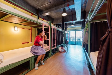 Mixed 14 Beds Dorm | Blackout drapes, free WiFi, bed sheets