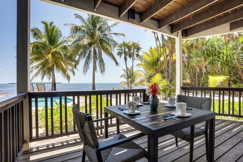 4.5 Bedroom Beach House with Pool | Terrace/patio