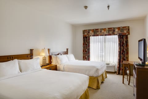 Desk, blackout drapes, iron/ironing board, free WiFi