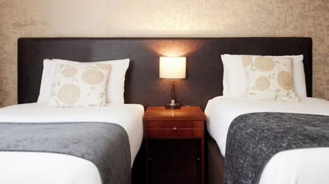 Twin Room | Desk, iron/ironing board, free WiFi