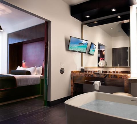 In-room safe, desk, free WiFi, bed sheets