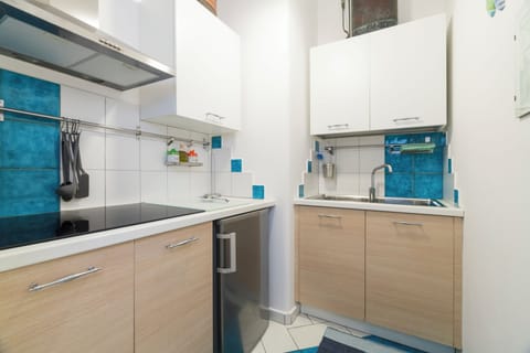 Panoramic Apartment, 1 Bedroom, Jetted Tub, Sea View (Il Sogno) | Private kitchen | Coffee/tea maker, toaster, cookware/dishes/utensils, cleaning supplies