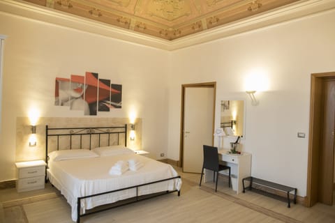 Superior Room, Balcony | Premium bedding, minibar, in-room safe, desk