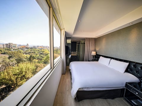 Panoramic Double Room | In-room safe, desk, laptop workspace, soundproofing