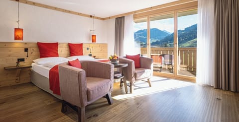 Junior Suite, Balcony, Mountain View | Premium bedding, down comforters, in-room safe, desk