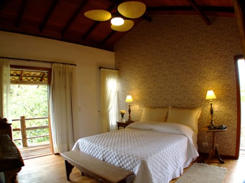 Luxury Room | Minibar, blackout drapes, free WiFi, bed sheets