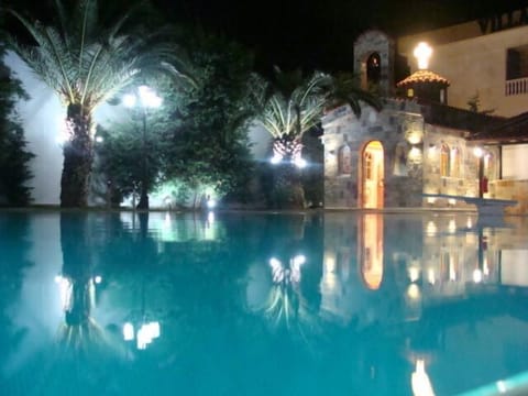 Seasonal outdoor pool, open 10:00 AM to 8:00 PM, sun loungers