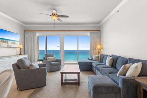 Condo, 3 Bedrooms, Ocean View | Living area | TV
