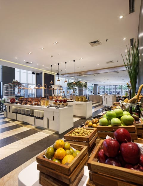 Daily buffet breakfast for a fee
