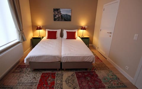 Premium bedding, individually decorated, individually furnished, desk