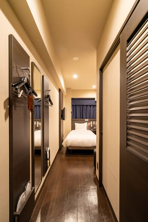Twin Room with Shower Booth, Non Smoking | Interior