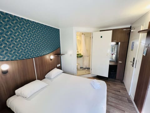 Standard Room, 1 Double Bed (No) | Desk, free cribs/infant beds, free WiFi