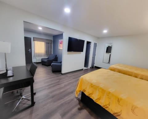 Iron/ironing board, free WiFi, bed sheets, alarm clocks