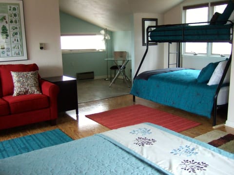 Deluxe Suite, 1 Bedroom, Garden View, Courtyard Area (Margaret's Suite)