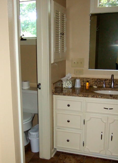 Room, 1 Queen Bed (Natalie's Room) | Bathroom | Free toiletries, towels