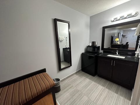 Standard Room, 2 Queen Beds, Non Smoking | Desk, free WiFi, bed sheets