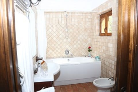Superior Double Room, Patio | Bathroom | Shower, hair dryer, bidet, towels