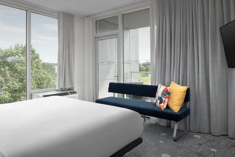 Room, 1 King Bed | In-room safe, desk, iron/ironing board, free WiFi