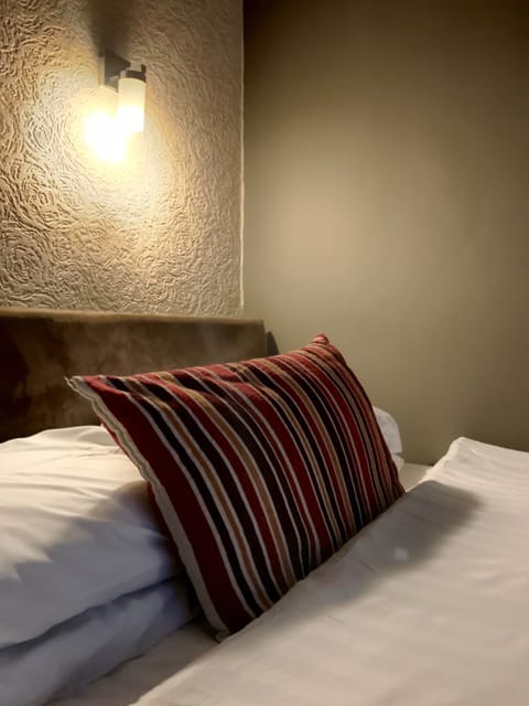 Double Room, Accessible, Ensuite | Free WiFi, bed sheets