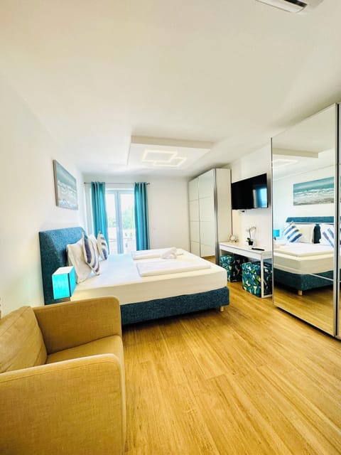 Luxury Double Room, 1 King Bed, Terrace, Sea View | Premium bedding, down comforters, in-room safe, laptop workspace