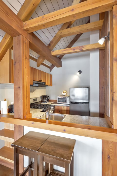 Deluxe Apartment, 1 Bedroom, Ocean View, Oceanfront (301) | Private kitchen | Fridge, microwave, oven, stovetop