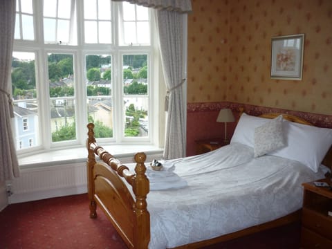 Standard Double Room, Ensuite, Garden View | Hypo-allergenic bedding, desk, iron/ironing board, free WiFi
