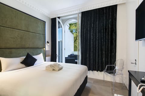 Superior Room | Minibar, iron/ironing board, free WiFi, bed sheets