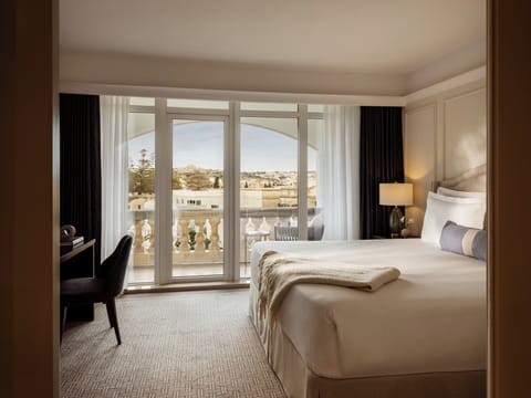 Grand Suite | Premium bedding, minibar, in-room safe, desk