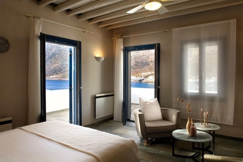 Junior Suite with Sea View | Premium bedding, in-room safe, desk, soundproofing