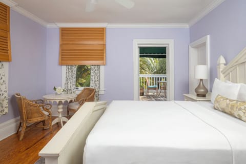 Premium bedding, iron/ironing board, free WiFi, bed sheets