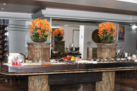 Free daily buffet breakfast