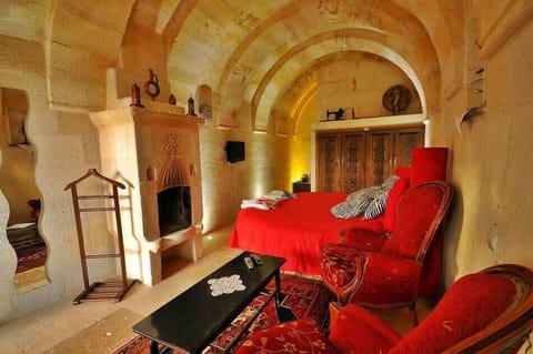 Honeymoon Double Room | Premium bedding, minibar, in-room safe, free WiFi