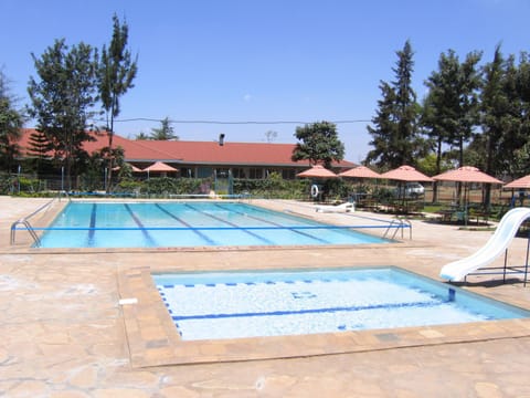3 outdoor pools