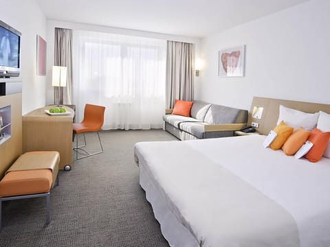 Premium bedding, free minibar, in-room safe, desk