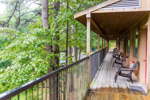 Romantic Room, 1 Queen Bed, Jetted Tub, Mountain View | Balcony