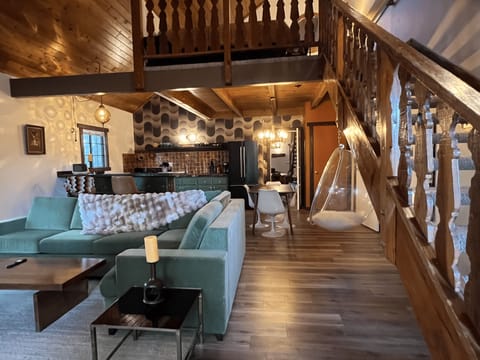 Family Loft | Iron/ironing board, free WiFi, bed sheets, alarm clocks