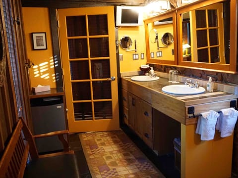 Individually decorated, individually furnished, rollaway beds, free WiFi