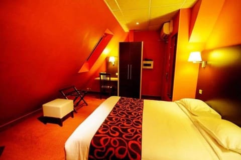 Double Room | In-room safe, soundproofing, iron/ironing board, free WiFi