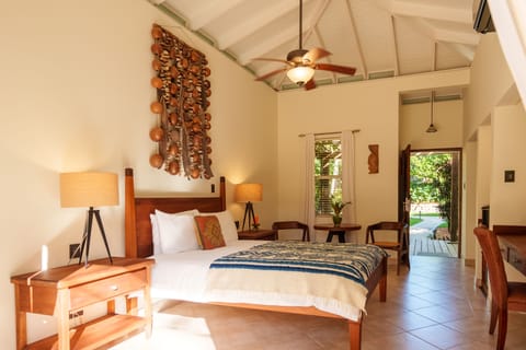 Minibar, in-room safe, individually decorated, individually furnished