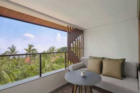 Premium bedding, down comforters, pillowtop beds, in-room safe