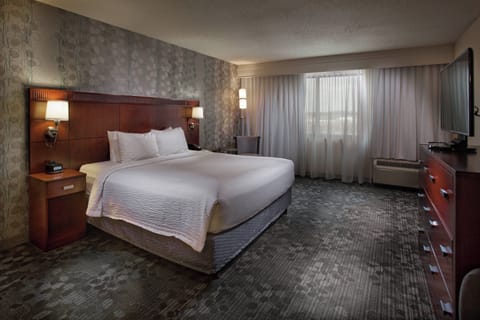 Premium bedding, individually decorated, individually furnished, desk