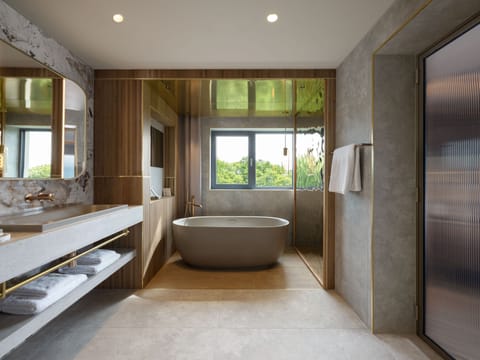 The Hans Liebherr Suite | Bathroom | Free toiletries, hair dryer, bathrobes, slippers