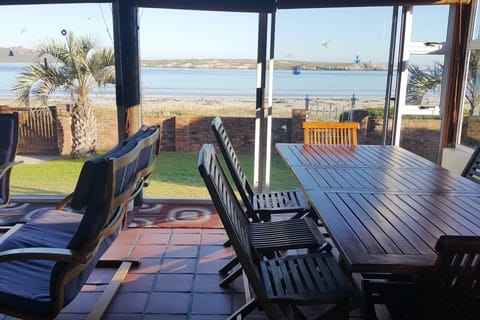 Comfort House, 4 Bedrooms ( 9 Seemansrus ) | Living area