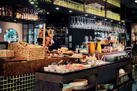 Daily continental breakfast for a fee
