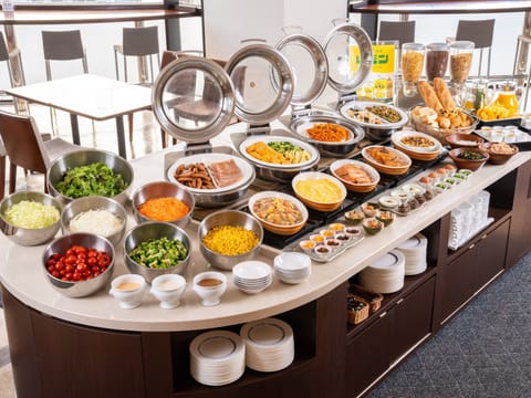 Daily buffet breakfast for a fee